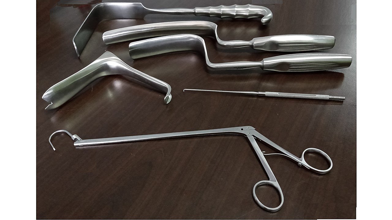 The Art of Precision: Unveiling the Secrets of the Surgical Retractor